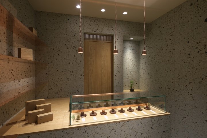 CANELÉ du JAPON doudou by Asano Geijyutsu inc.，大阪 – 日本