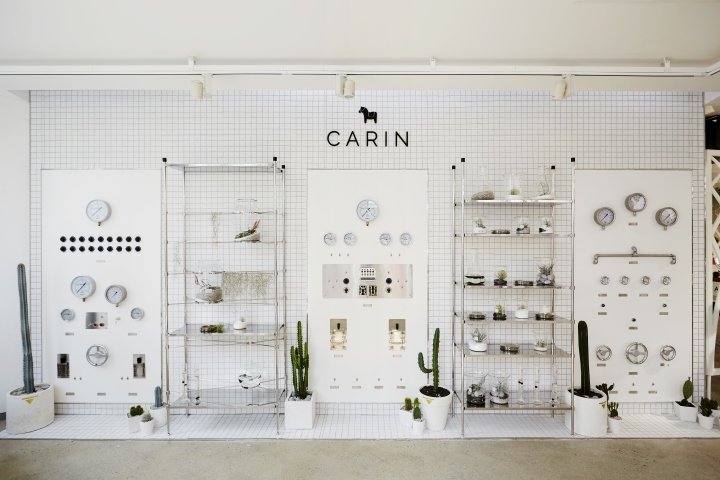NiiiZ Design LAB 设计的 CARIN 旗舰店，韩国首尔