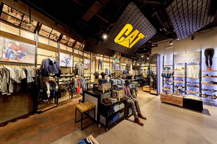 Modulor Retail Architecture 设计的 CAT 概念店，秘鲁利马