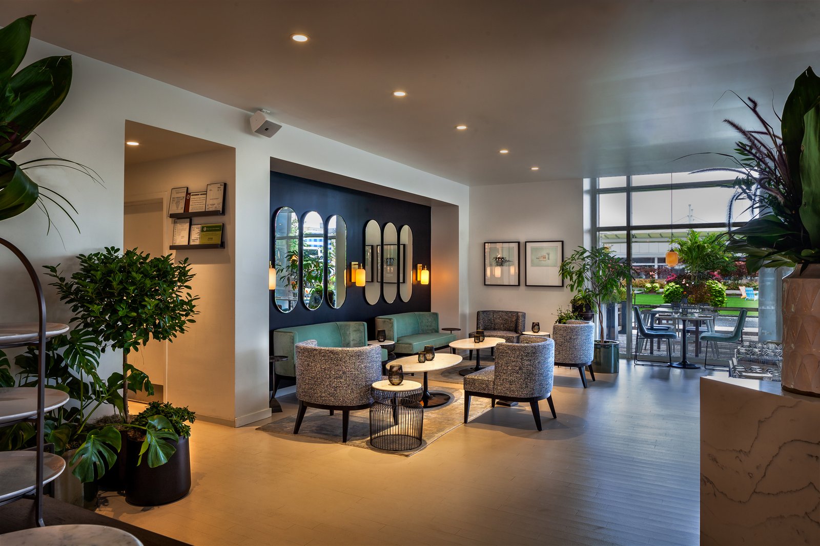 Crate & Barrel 的 The Table 由 Cushing Terrell 设计