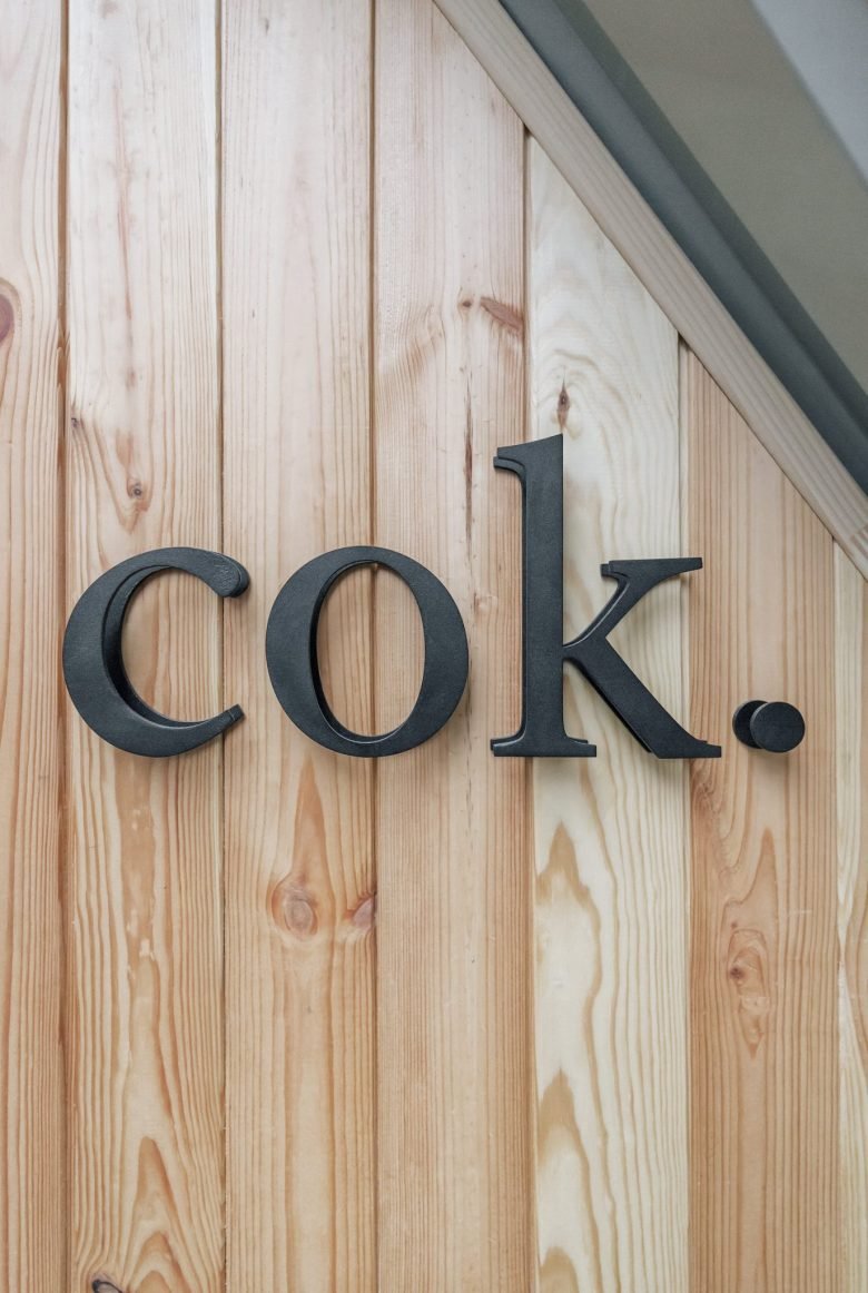 СOK – TABOORET 的性用品商店和咖啡馆 СOK – TABOORET 的性用品商店和咖啡馆