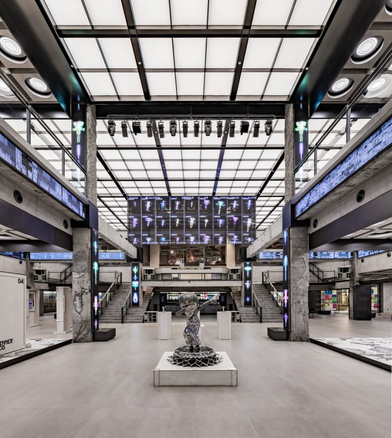 Lam Lighting Design 的 COSMO-INNERCO 店