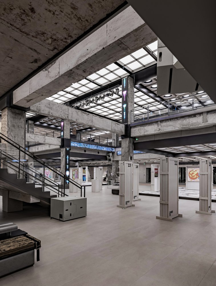 Lam Lighting Design 的 COSMO-INNERCO 店