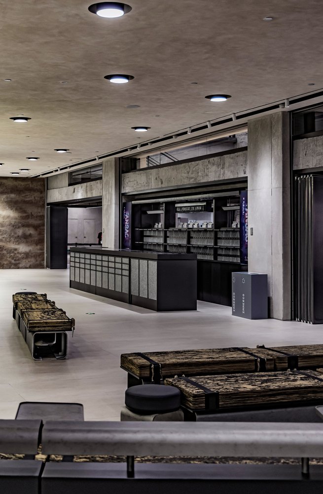 Lam Lighting Design 的 COSMO-INNERCO 店