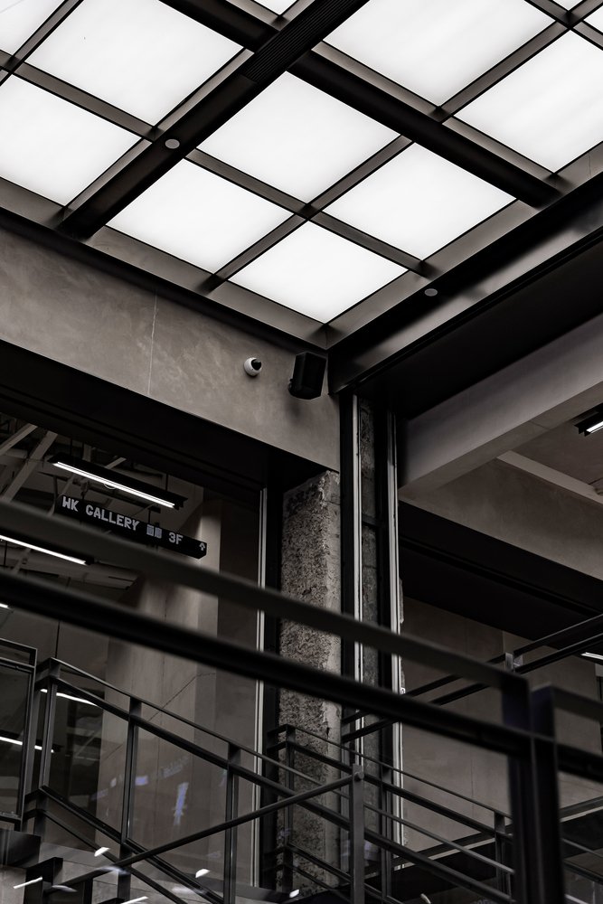 Lam Lighting Design 的 COSMO-INNERCO 店