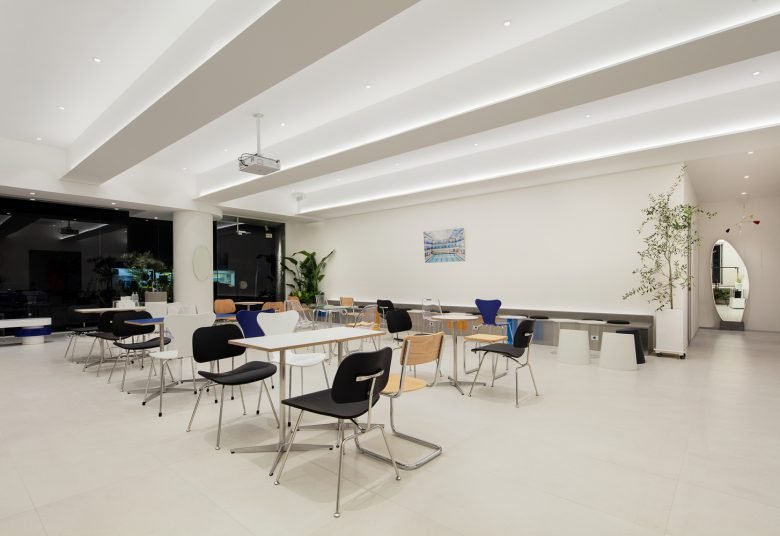 Café KUO’S & KUO’S 陈列室 by STUDIO IMA