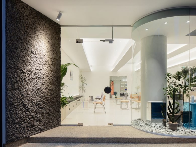 Café KUO’S & KUO’S 陈列室 by STUDIO IMA