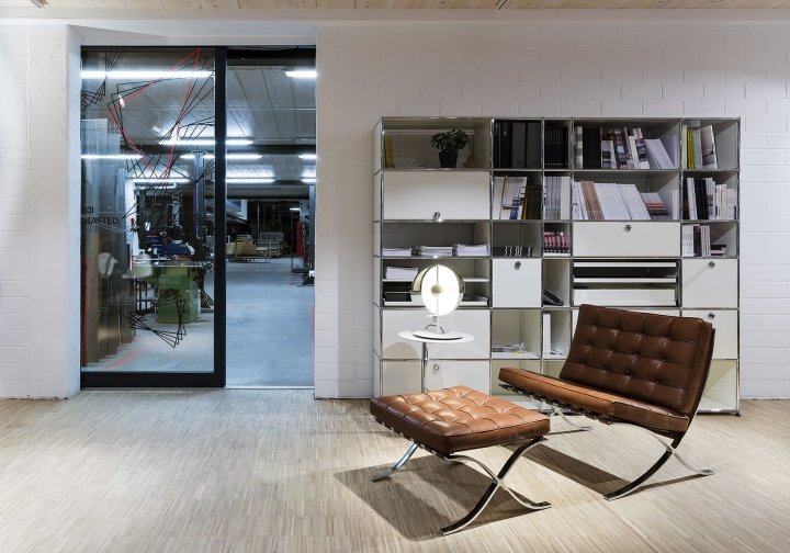 德国马克多夫 Konrad Knoblauch GmbH 的咖啡厅 - 办公室 - 商店 德国马克多夫 Konrad Knoblauch GmbH 的咖啡厅 - 办公室 - 商店