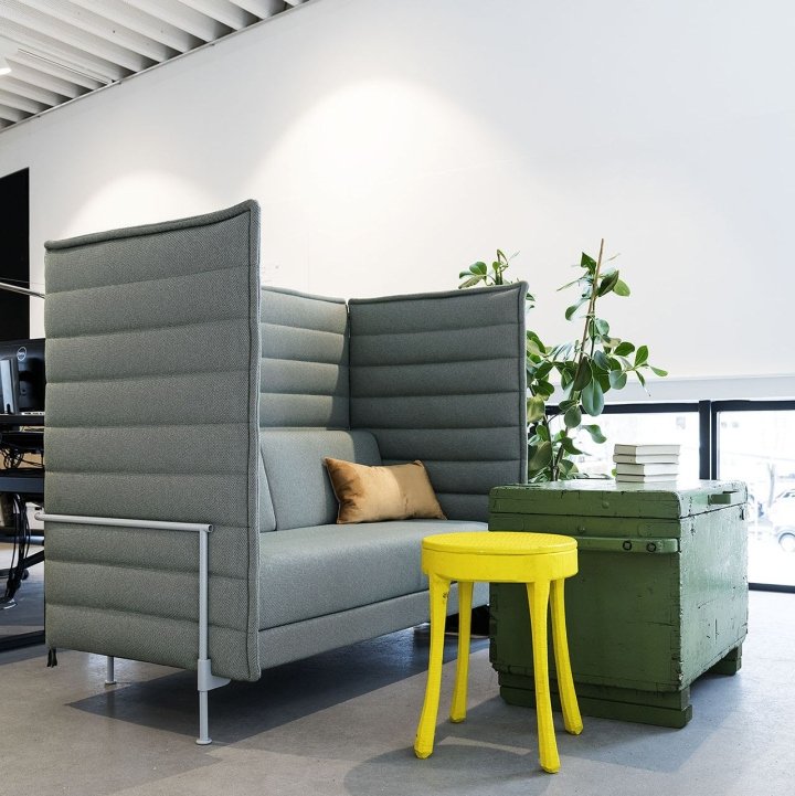 德国马克多夫 Konrad Knoblauch GmbH 的咖啡厅 - 办公室 - 商店 德国马克多夫 Konrad Knoblauch GmbH 的咖啡厅 - 办公室 - 商店