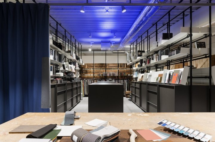 德国马克多夫 Konrad Knoblauch GmbH 的咖啡厅 - 办公室 - 商店 德国马克多夫 Konrad Knoblauch GmbH 的咖啡厅 - 办公室 - 商店