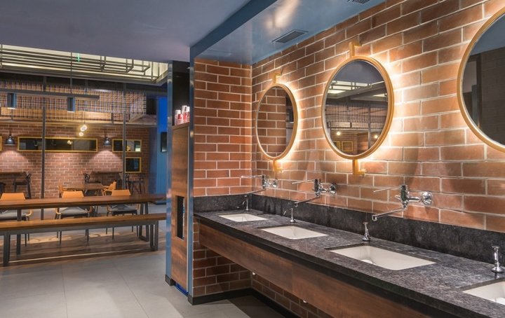 SAP 自助餐厅，由 Blue Leaves Design Group 设计，印度古尔冈