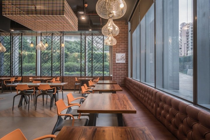 SAP 自助餐厅，由 Blue Leaves Design Group 设计，印度古尔冈