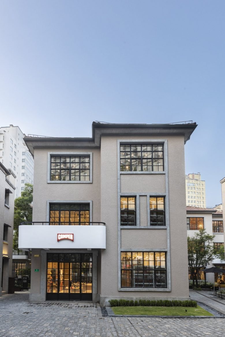 由 Schemata Architects 设计的 Camper 商店