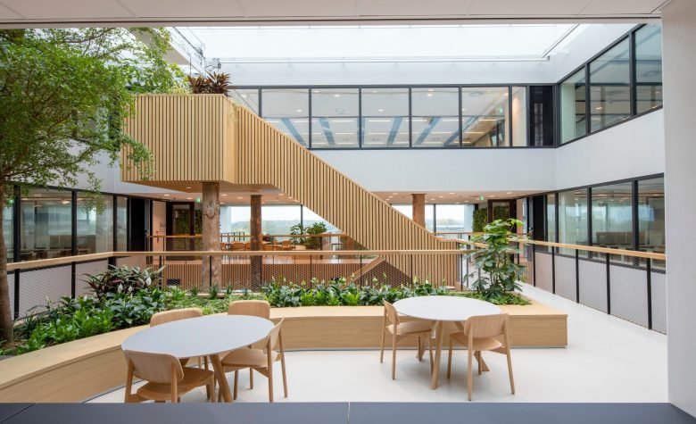 鹿特丹伊拉斯姆斯大学沃德斯坦校区 / Paul de Ruiter Architects