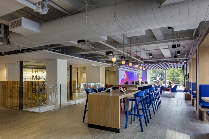 纽约市 CallisonRTKL 的第一资本联合广场旗舰店 纽约市 CallisonRTKL 的第一资本联合广场旗舰店