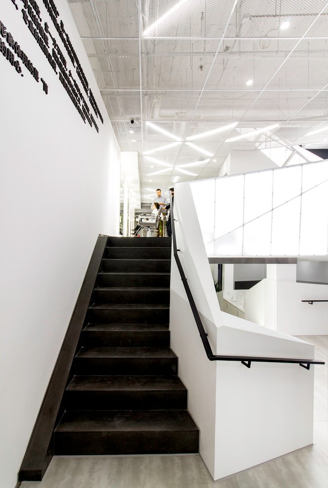 卡利美发沙龙 by maison h 卡利美发沙龙 by maison h