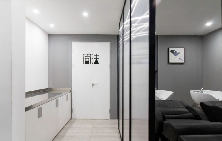 卡利美发沙龙 by maison h 卡利美发沙龙 by maison h