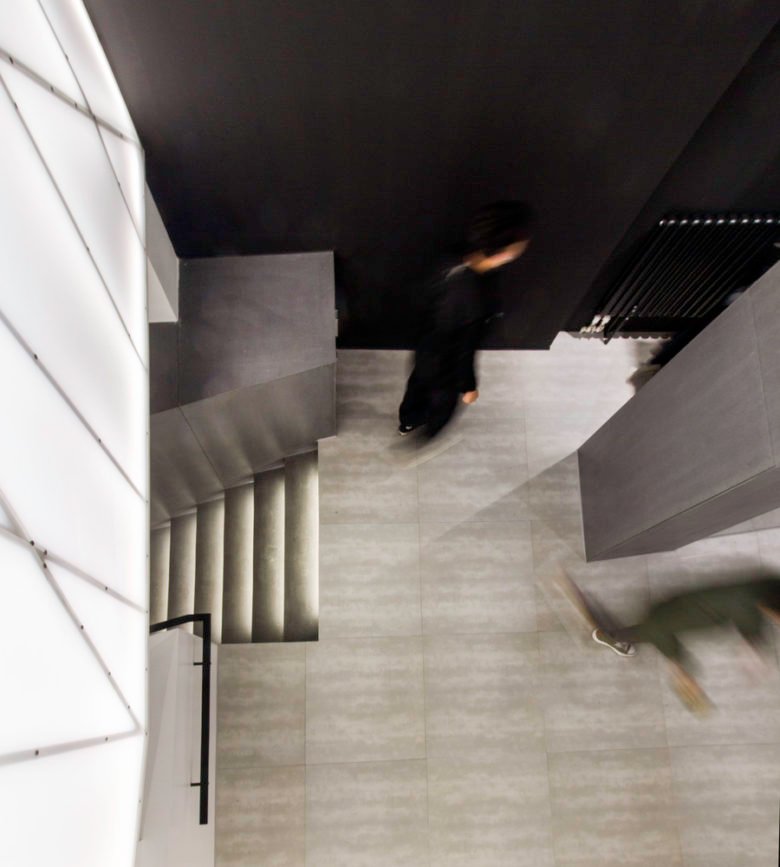 卡利美发沙龙 by maison h 卡利美发沙龙 by maison h