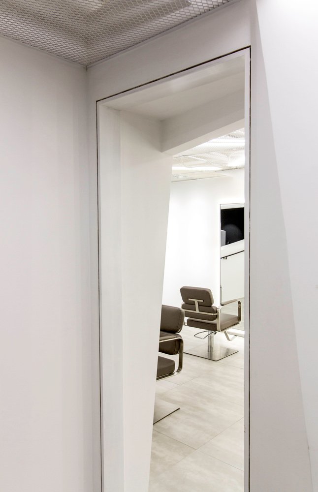 卡利美发沙龙 by maison h 卡利美发沙龙 by maison h