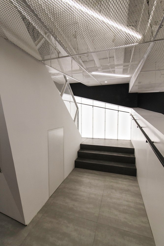 卡利美发沙龙 by maison h 卡利美发沙龙 by maison h