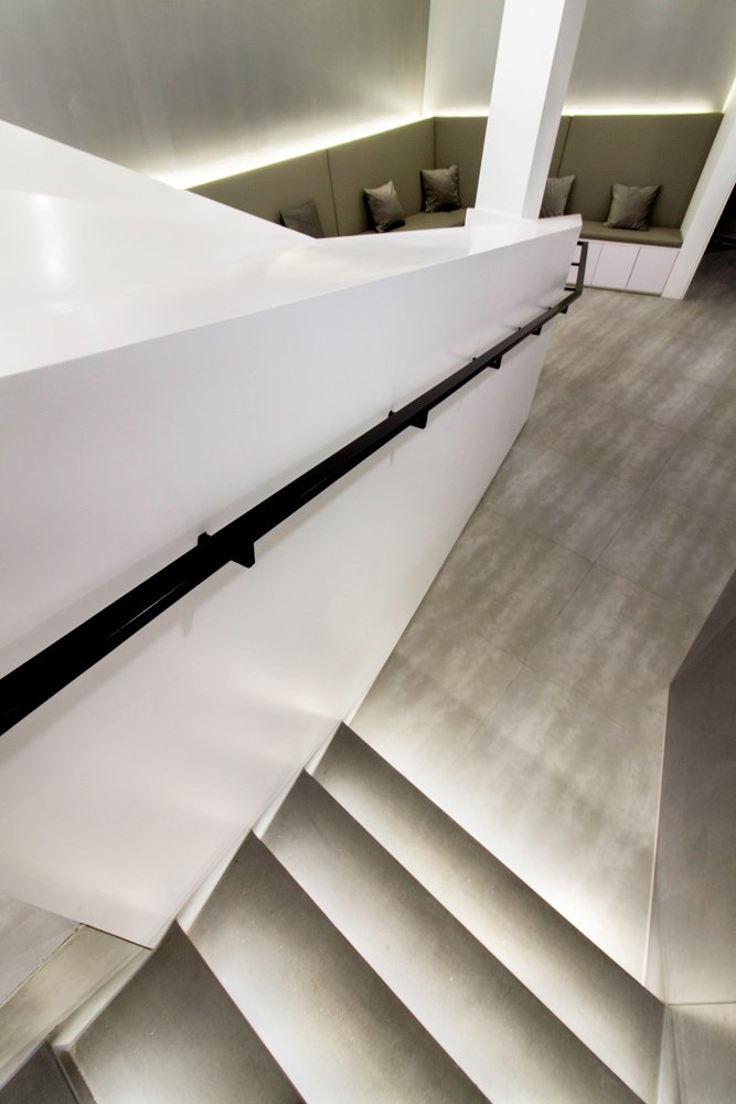 卡利美发沙龙 by maison h 卡利美发沙龙 by maison h