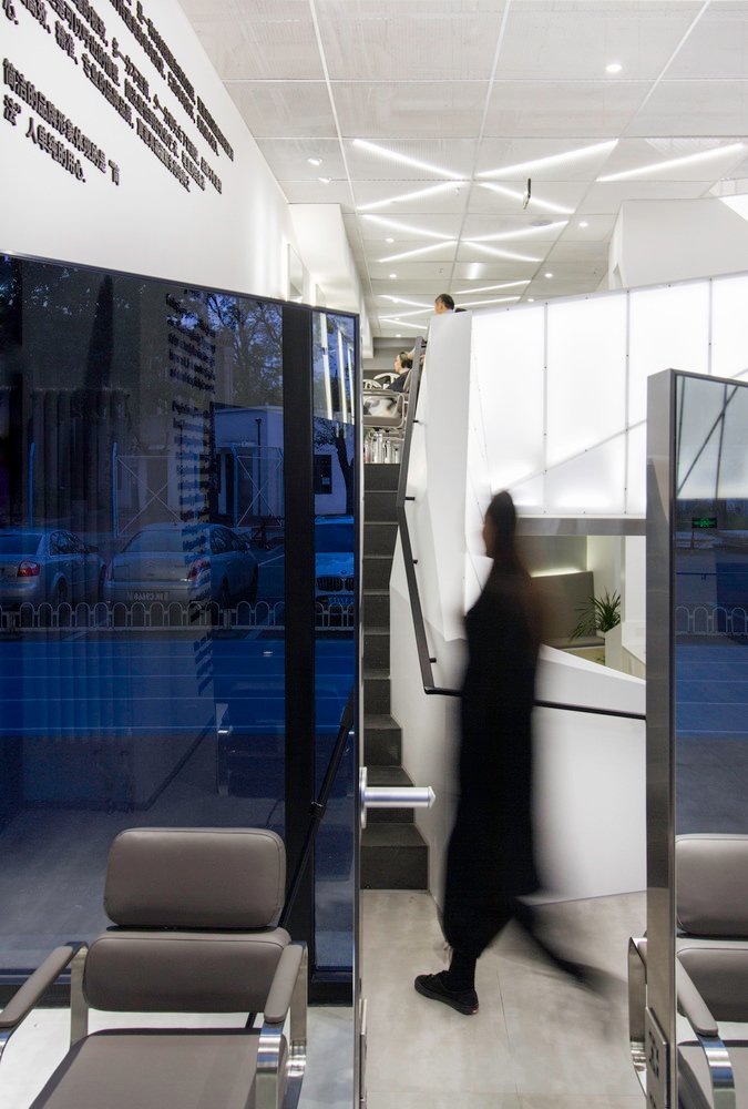 卡利美发沙龙 by maison h 卡利美发沙龙 by maison h