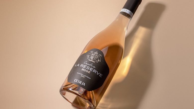 Feroz Estudio 重新剪辑 Casa Cesilia Blanc 和 Rosé