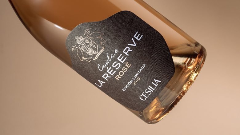 Feroz Estudio 重新剪辑 Casa Cesilia Blanc 和 Rosé