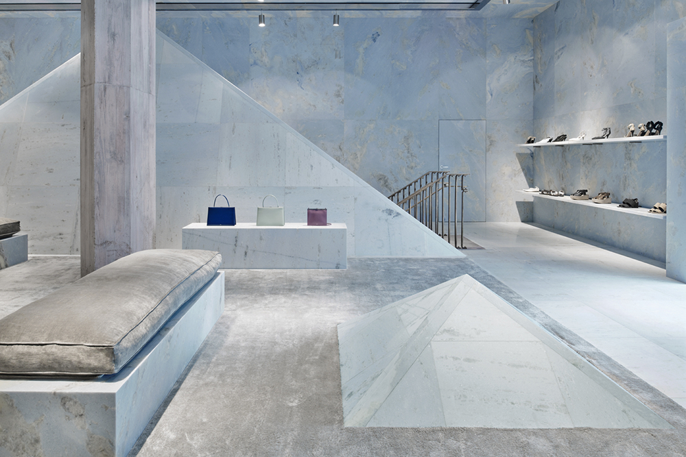 Valerio Olgiati 设计的 Céline 旗舰店