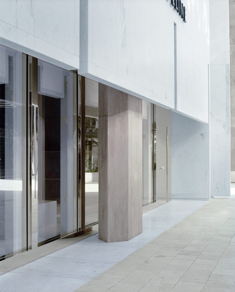 Valerio Olgiati 设计的 Céline 旗舰店