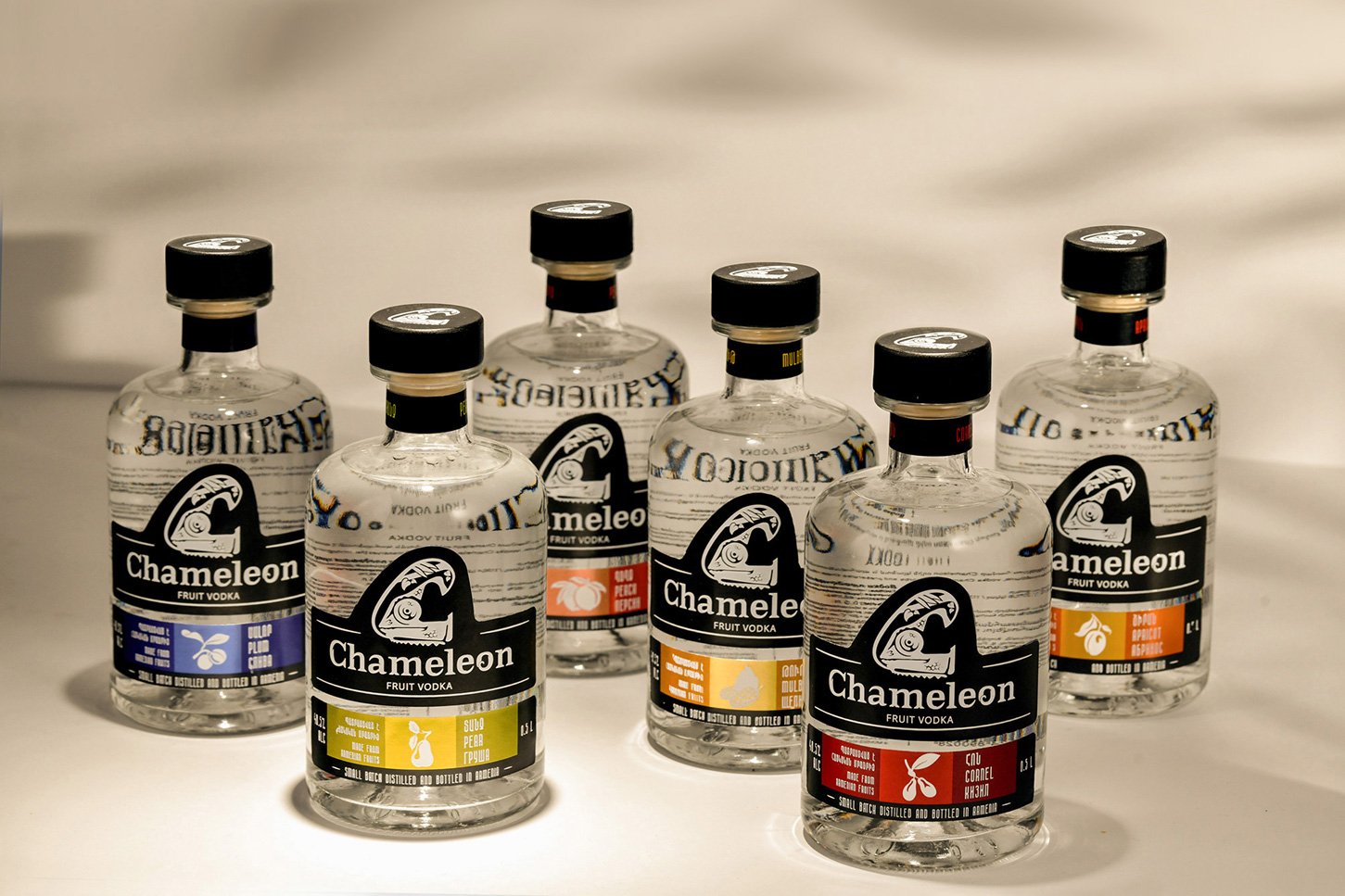 MAROG Creative Agency 的变色龙水果伏特加品牌