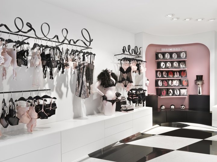 Chantal Thomass 店由 centdegrés 设计,巴黎 – 法国 Chantal Thomass 店由 centdegrés 设计,巴黎 – 法国