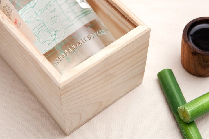 Charanda by Sociedad Anónima，墨西哥