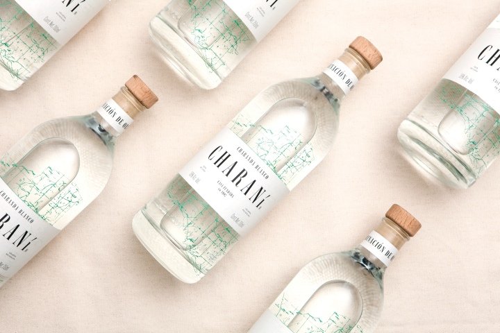 Charanda by Sociedad Anónima，墨西哥