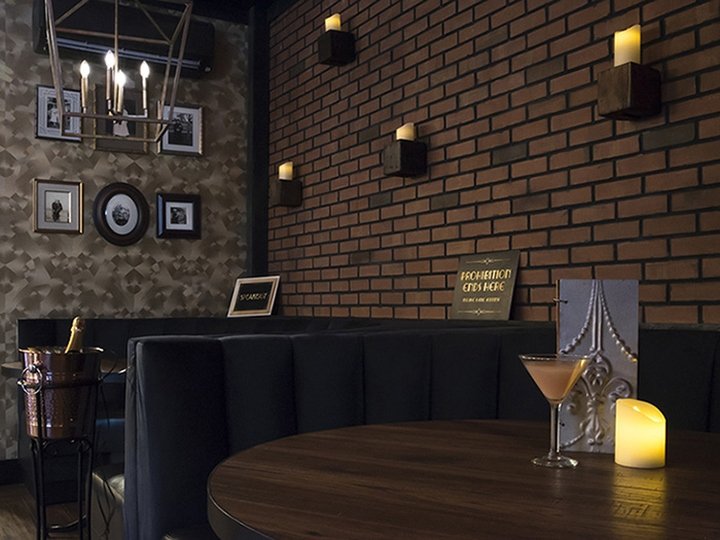 Charlotte’s Speakeasy by studioBIG，法明代尔 – 纽约