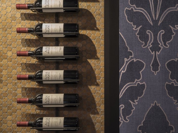 Charlotte’s Speakeasy by studioBIG，法明代尔 – 纽约