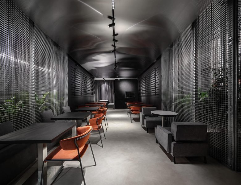 Chernyi 咖啡吧由 Ponomarenko Bureau 设计