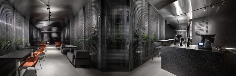 Chernyi 咖啡吧由 Ponomarenko Bureau 设计