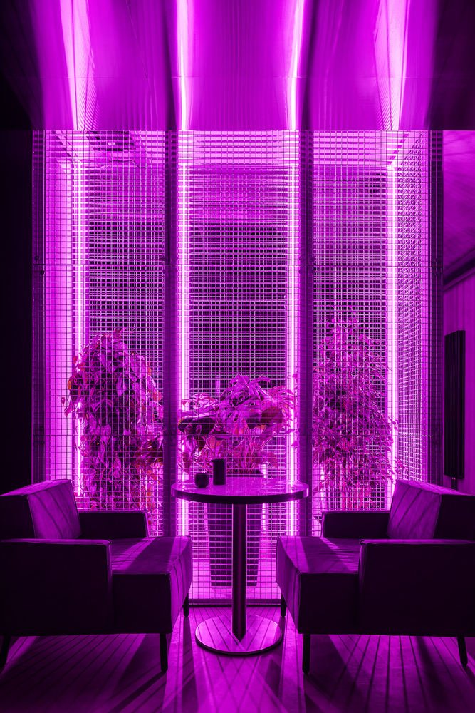 Chernyi 咖啡吧由 Ponomarenko Bureau 设计