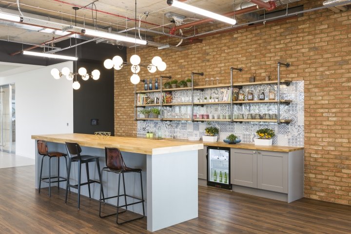 英国伦敦奇西克公园办公室由 ThirdWay Interiors 设计