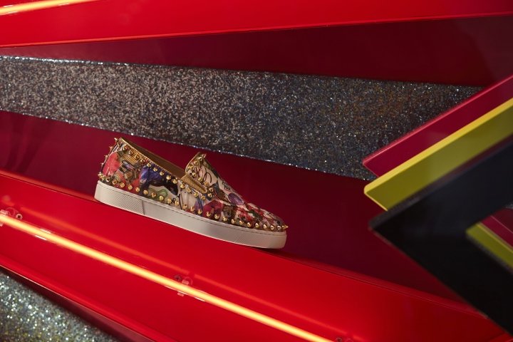 Studio XAG 设计的 Christian Louboutin 夏季流行橱窗,全球 Studio XAG 设计的 Christian Louboutin 夏季流行橱窗,全球