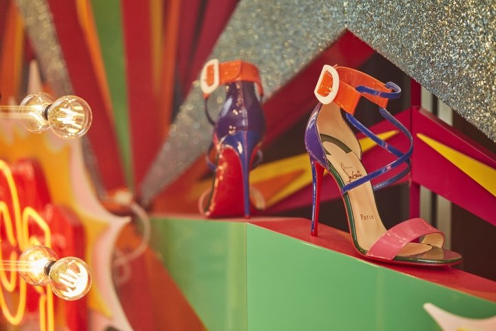 Studio XAG 设计的 Christian Louboutin 夏季流行橱窗,全球 Studio XAG 设计的 Christian Louboutin 夏季流行橱窗,全球