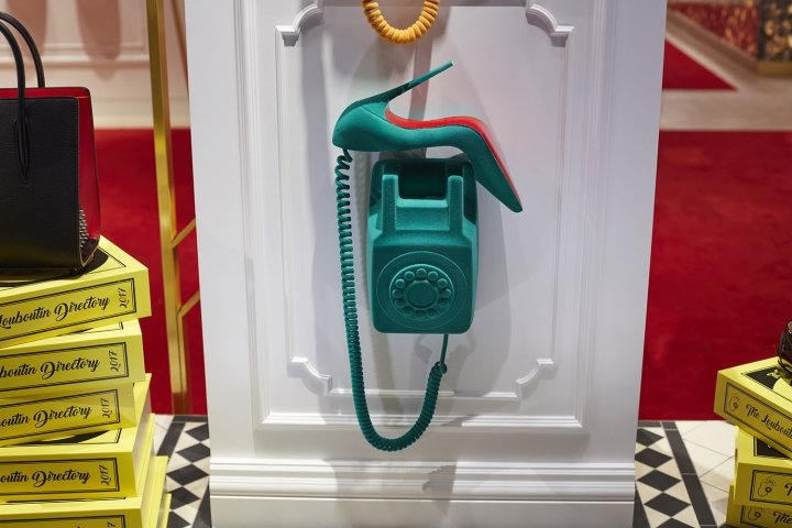 StudioXAG 在伦敦时装周上的 Christian Louboutin 时装秀