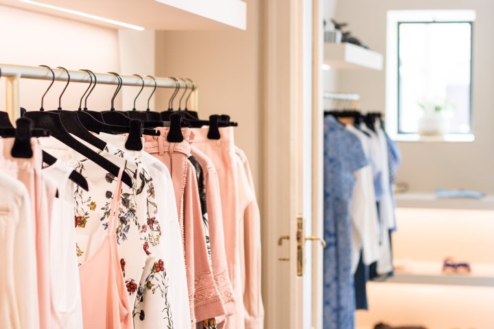 Silvio Girolamo 设计的 Claude 商店，阿德尔菲亚 / 巴里 – 意大利