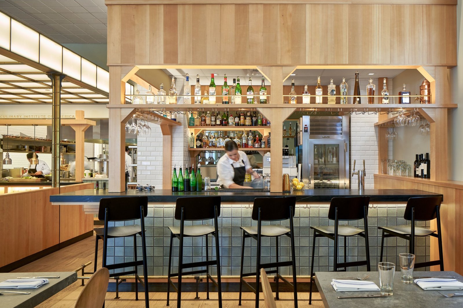 Savor，美国烹饪学院圣安东尼奥教学餐厅，由 Clayton Korte 设计