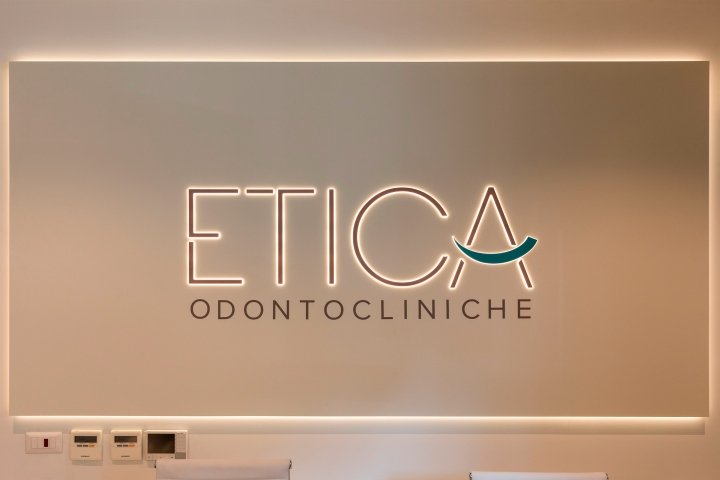 Clinica Etica 牙科诊所，AFA Arredamenti，罗马 – 意大利