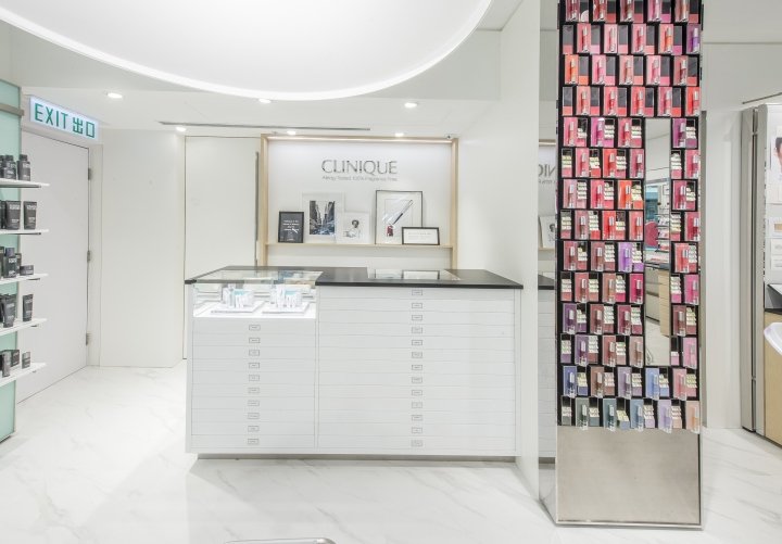 香港 Mapos 的倩碧专卖店