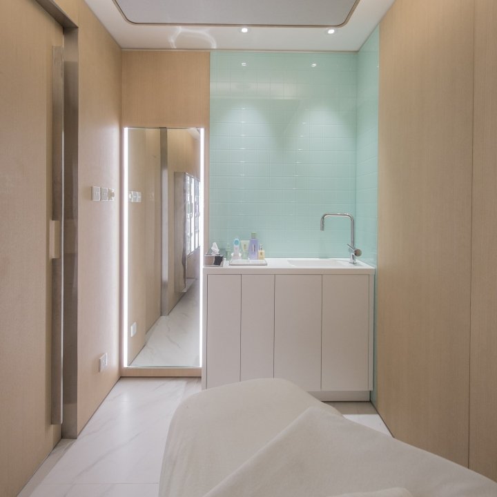 香港 Mapos 的倩碧专卖店