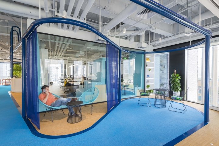 ClubMed 办公室由 Diego Fuertes 和 100architects 设计，中国上海