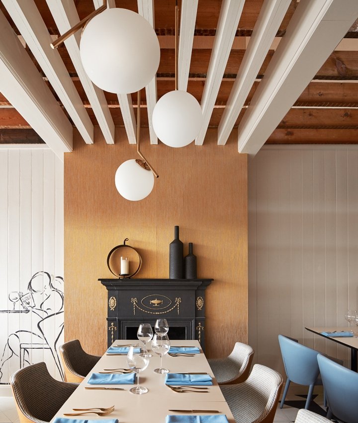 Coco Retro Bistro by 32 mq & Inside Out Contracts，英国坦布里奇韦尔斯